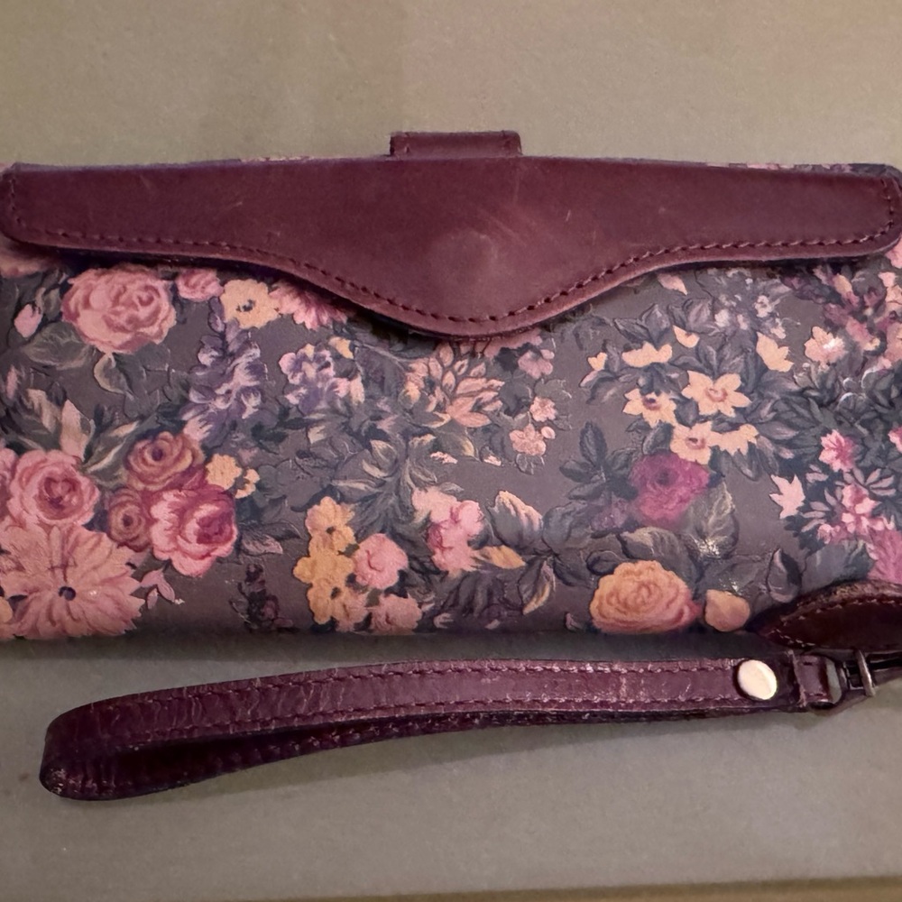 Patricia Nash Floral Wallet NEW!